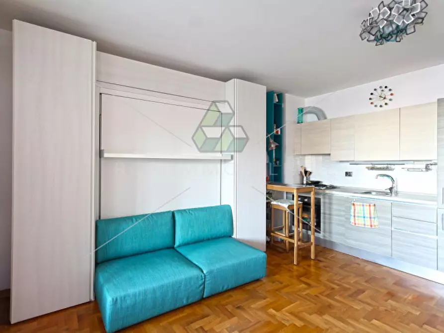 Immagine 6 di Appartamento in vendita  in Viale Italo Calvino a Roma