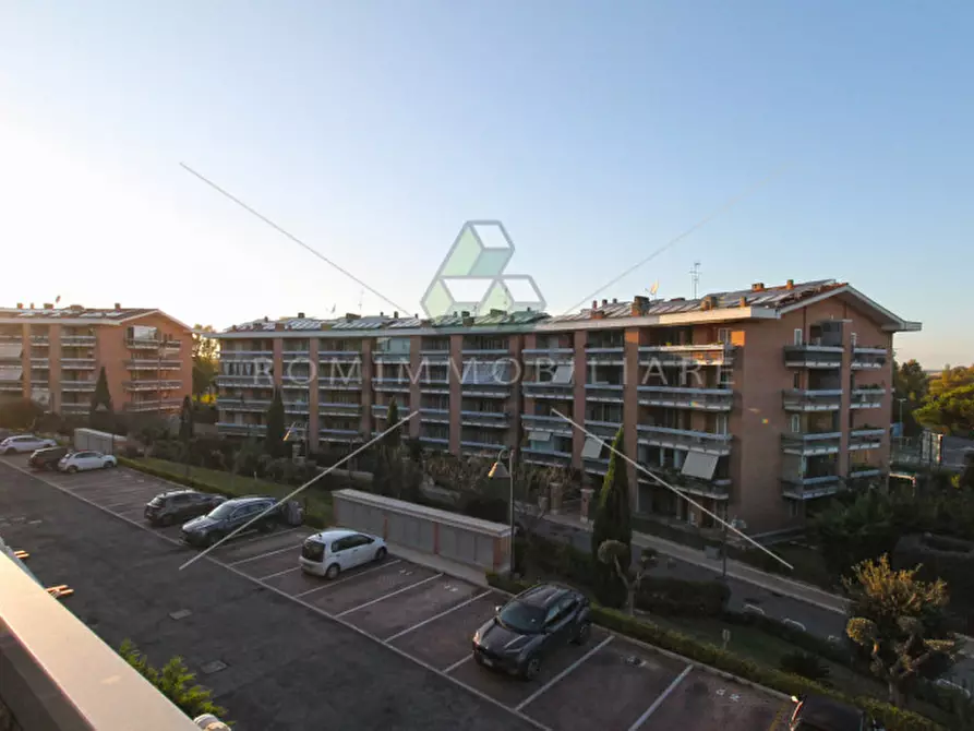 Immagine 15 di Appartamento in vendita  in Viale Italo Calvino a Roma