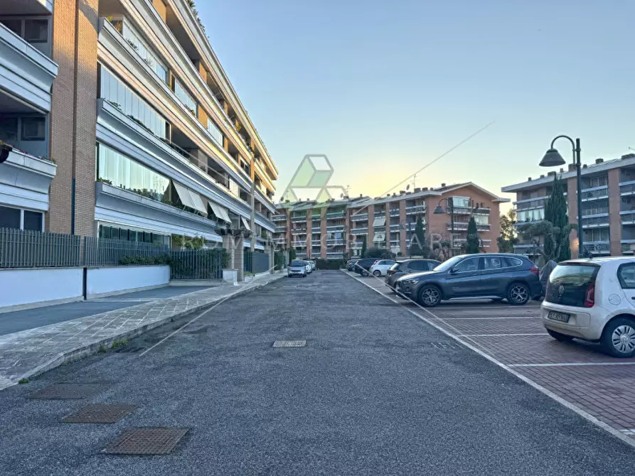 Immagine 16 di Appartamento in vendita  in Viale Italo Calvino a Roma