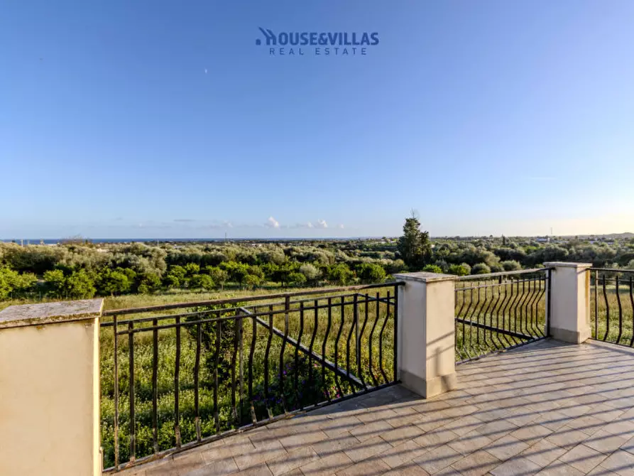 Immagine 19 di Villa in vendita  in Via Palma a Avola