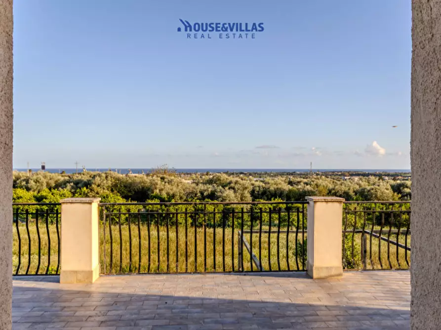 Immagine 23 di Villa in vendita  in Via Palma a Avola