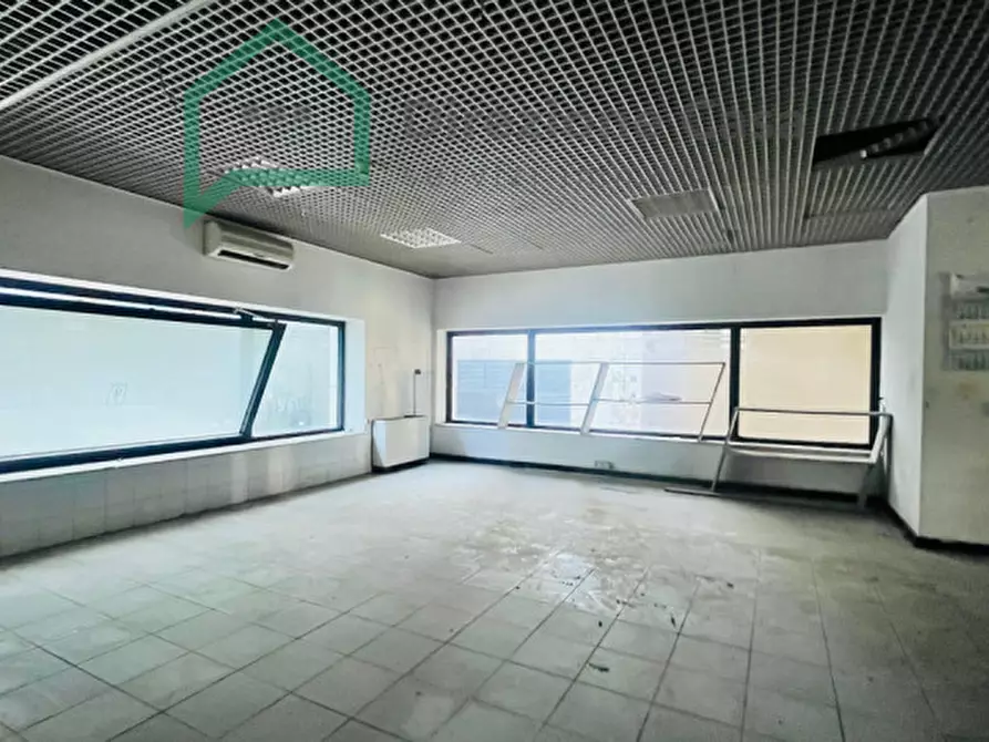 Immagine 18 di Negozio in affitto  in Centro Direzionale a Napoli