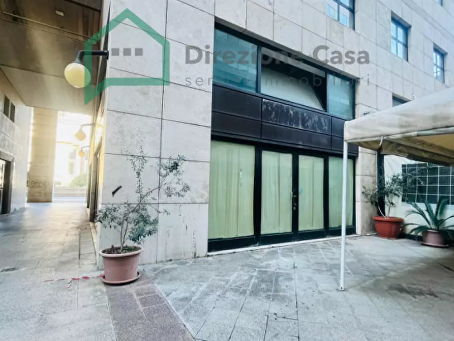 Immagine 21 di Negozio in affitto  in Centro Direzionale a Napoli