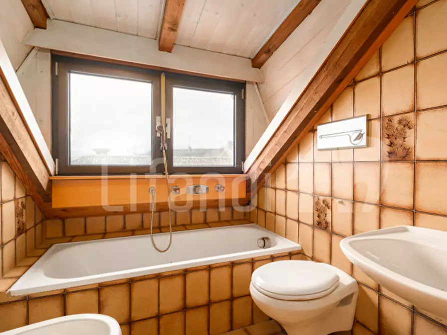 Immagine 8 di Attico in vendita  in Kapuzinerstraße - Via Cappuccini a Appiano Sulla Strada Del Vino .Eppan An Der.