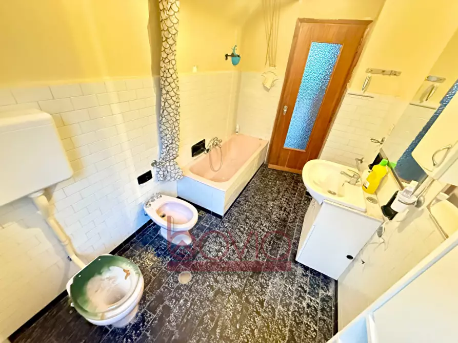 Immagine 38 di Villa in vendita  in Via Dante Alighieri 23 a Castiglione Torinese