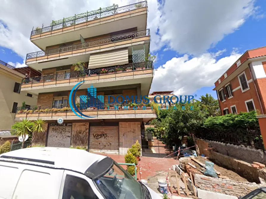 Immagine 10 di Appartamento in vendita  in VIA CAMILLO MARIANI a Roma