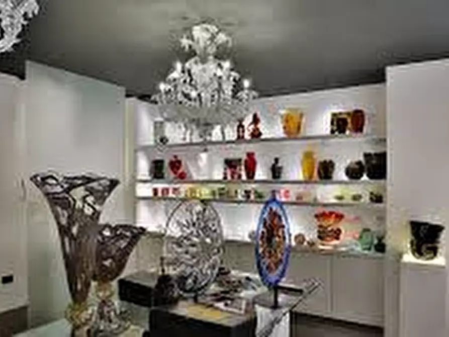 Immagine 1 di Attività commerciale in vendita  a Venezia