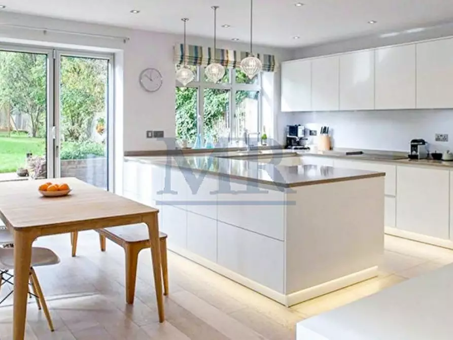 Immagine 1 di Casa bifamiliare in vendita  in via moncenisio a Albignasego