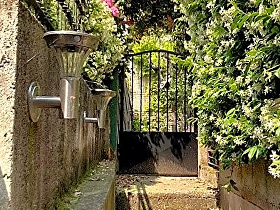 Immagine 13 di Casa trifamiliare in vendita  in Via Corobbiolo a Lonato del Garda