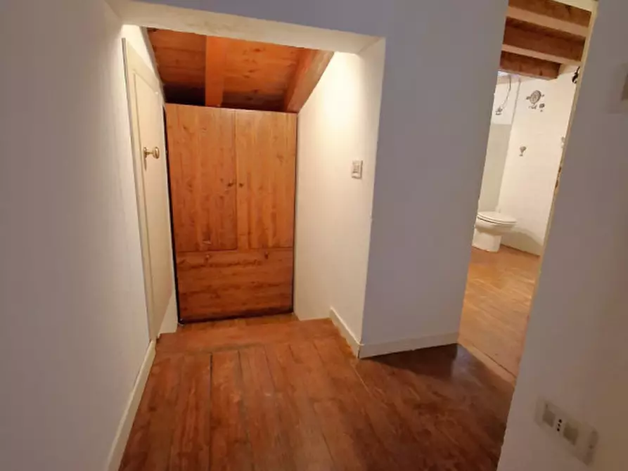 Immagine 2 di Casa trifamiliare in vendita  in Via Corobbiolo a Lonato del Garda