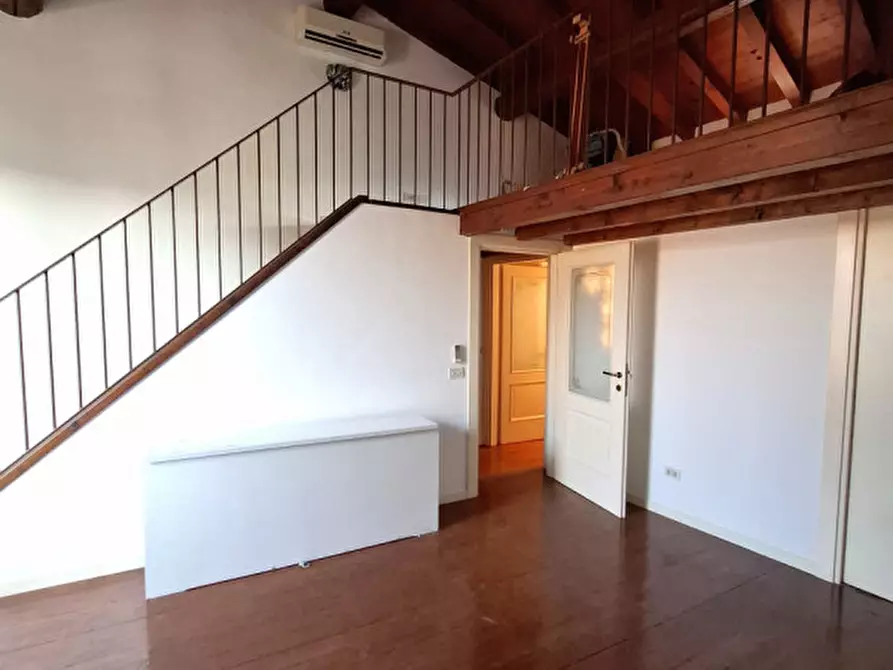 Immagine 3 di Casa trifamiliare in vendita  in Via Corobbiolo a Lonato del Garda