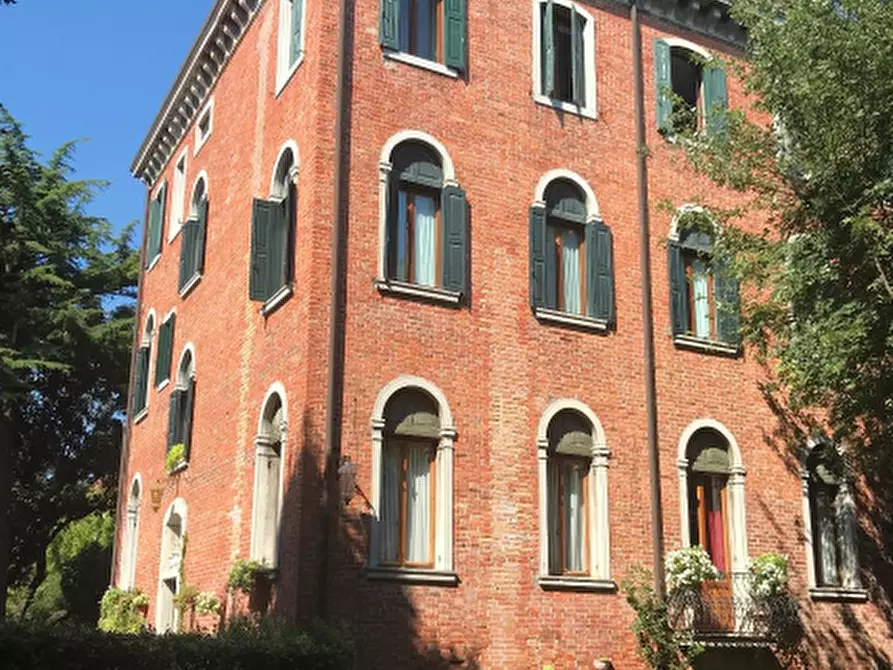 Immagine 2 di Palazzo in vendita  in Via Lazzaro Mocenigo, 10 a Venezia