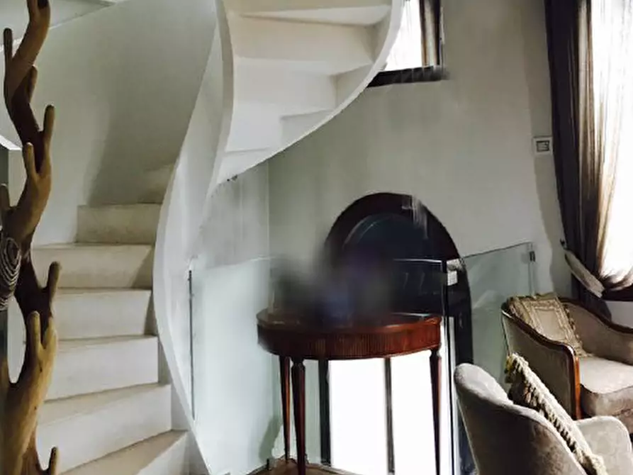 Immagine 12 di Palazzo in vendita  in Via Lazzaro Mocenigo, 10 a Venezia