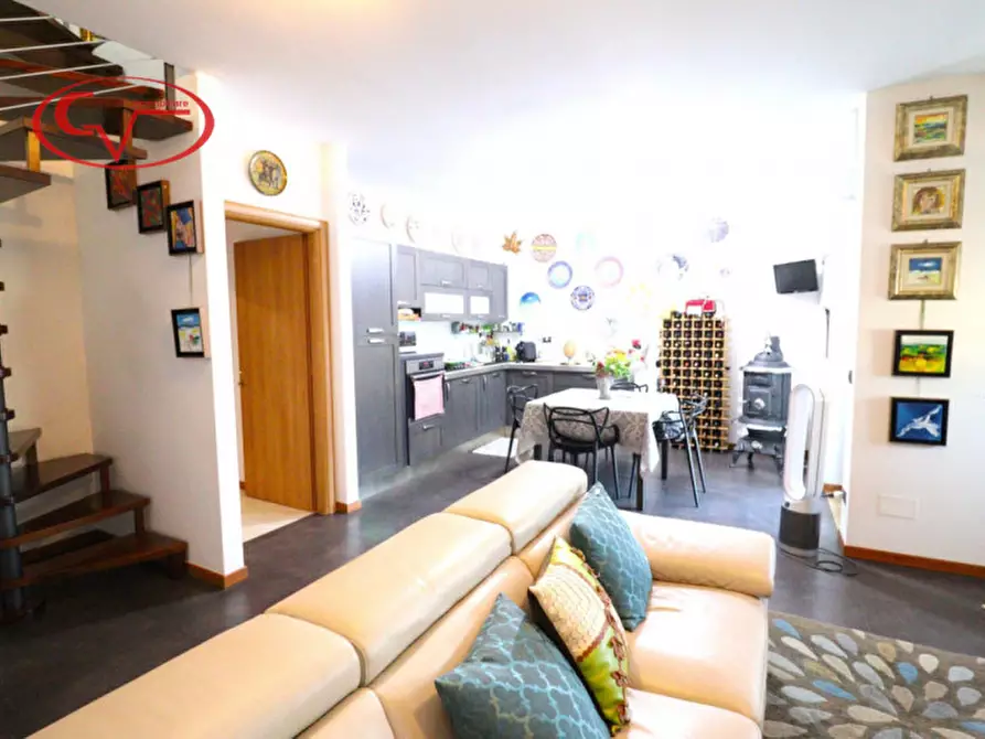 Immagine 1 di Appartamento in vendita  in Via dei Bersaglieri a Montevarchi