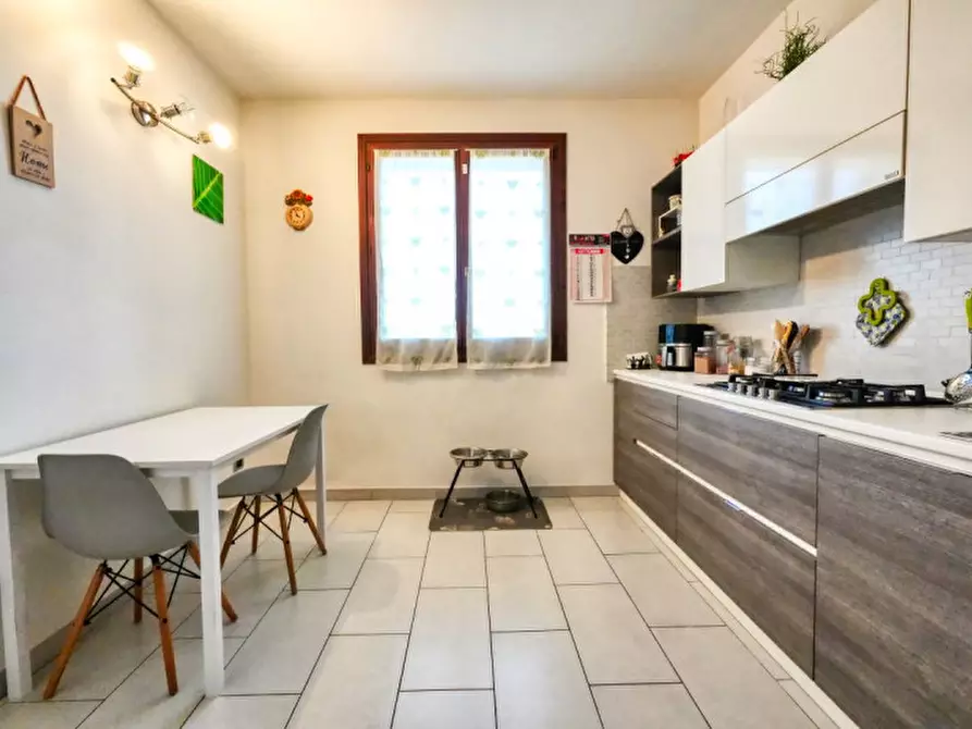 Immagine 8 di Appartamento in vendita  in via san paolo a Cadeo