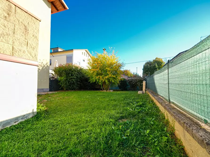 Immagine 25 di Appartamento in vendita  in via san paolo a Cadeo