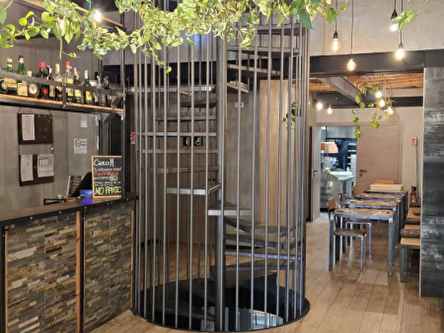 Immagine 4 di Attività commerciale in vendita  in Via Matteotti 45 a Rho