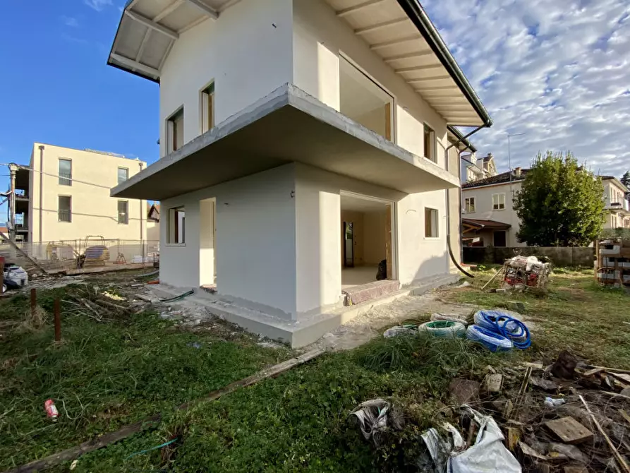 Immagine 3 di Casa bifamiliare in vendita  in Via Giovanni Chiarini a Vicenza