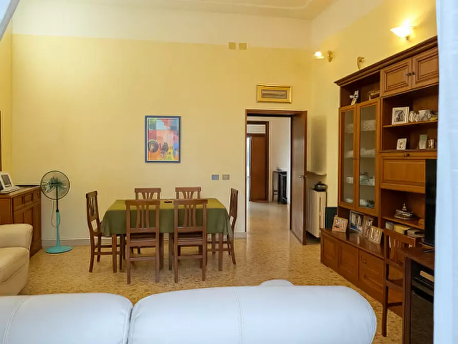 Immagine 8 di Appartamento in vendita  in Via Appia Nuova a Roma