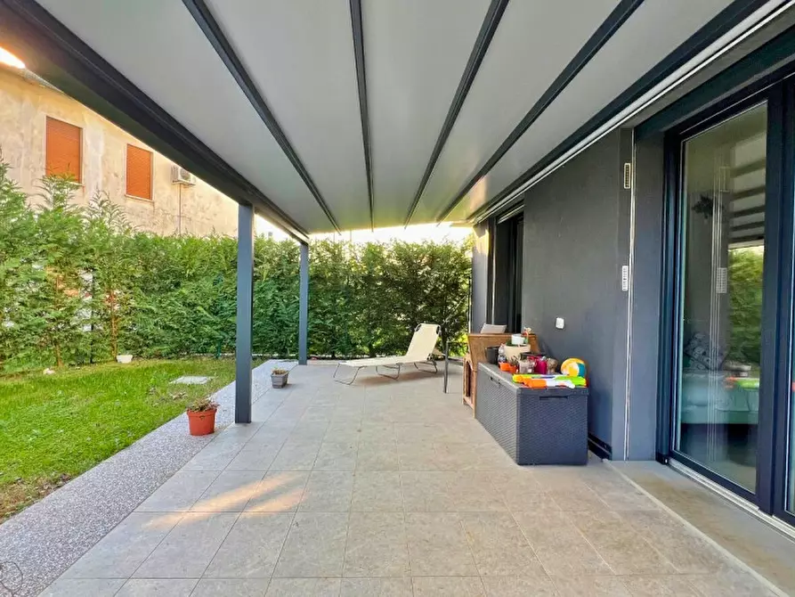 Immagine 10 di Villetta a schiera in vendita  in via donizzetti a Costabissara