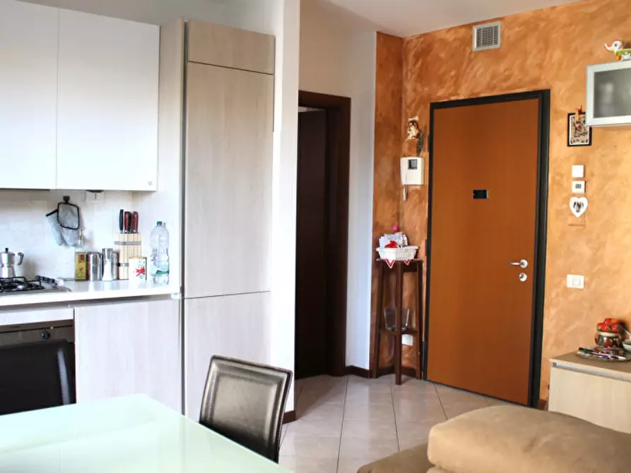 Immagine 11 di Appartamento in vendita  a Milano