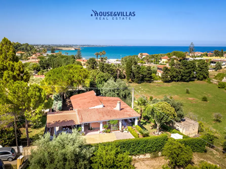 casa indipendente in vendita ad Avola