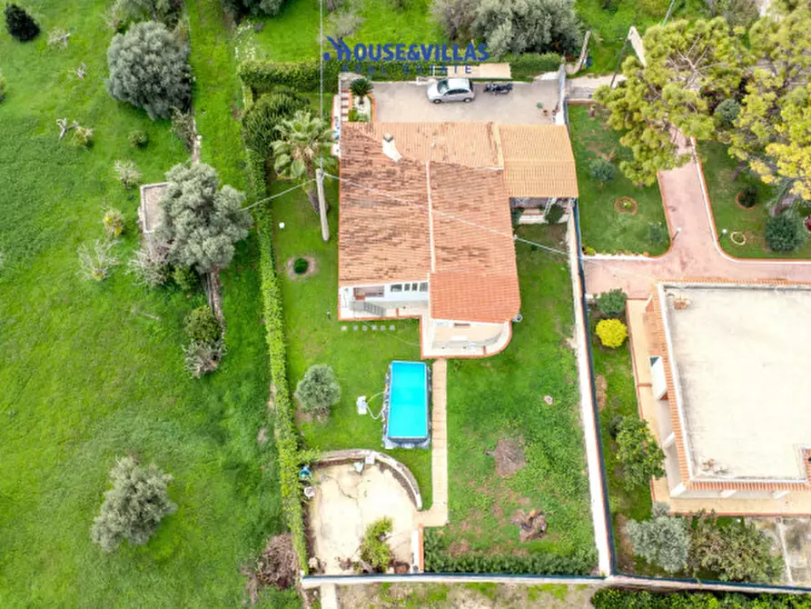 Immagine 3 di Villa in vendita  in Traversa Settima di Via dei Nuri a Avola