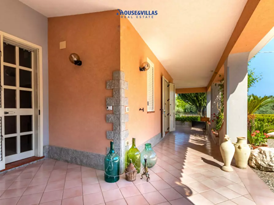 Immagine 8 di Villa in vendita  in Traversa Settima di Via dei Nuri a Avola