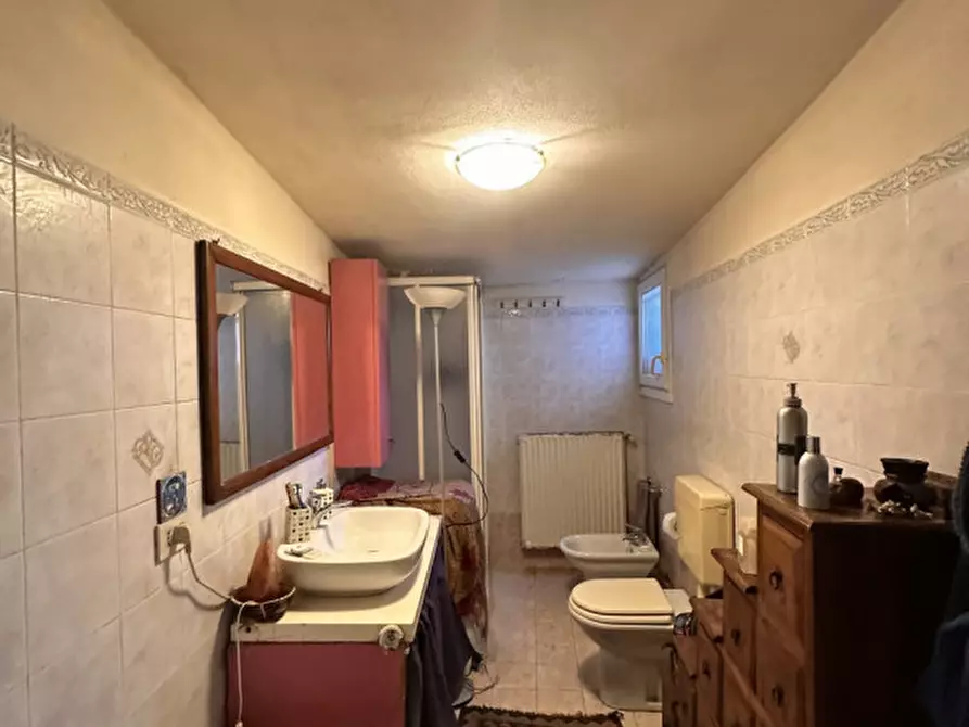 Immagine 12 di Casa bifamiliare in vendita  in Contrada Sessegolo, 30 a Schio