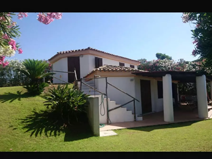 Immagine 1 di Casa indipendente in vendita  in Viale is pirastus 42 a Domus De Maria