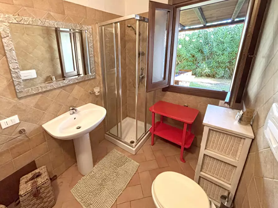 Immagine 5 di Casa indipendente in vendita  in Viale is pirastus 42 a Domus De Maria