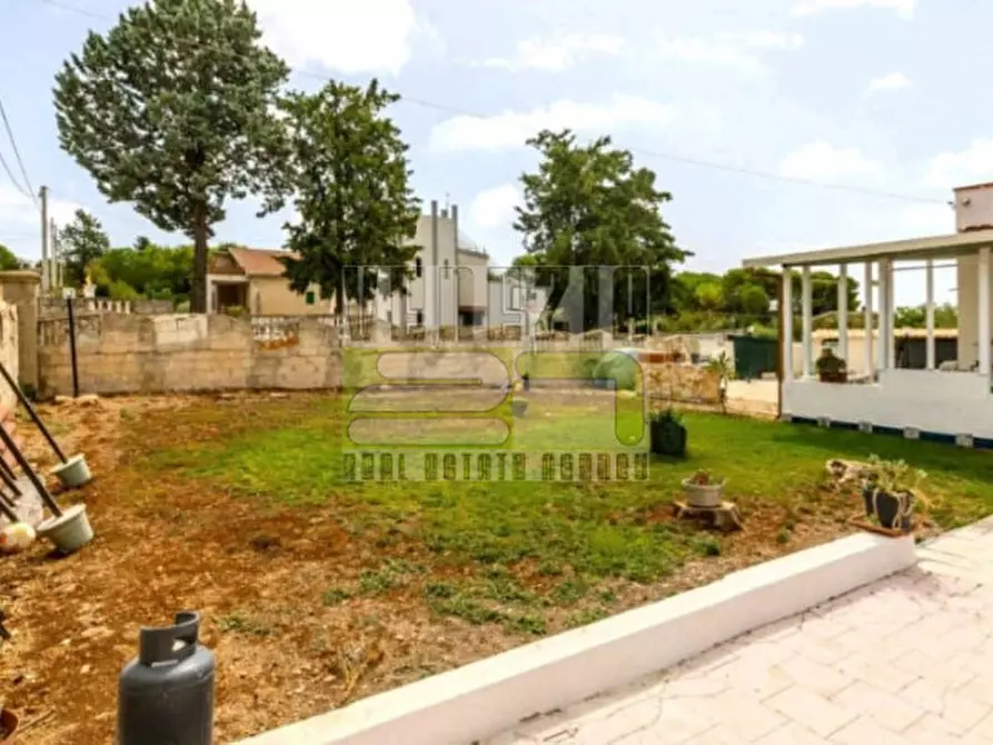 Immagine 18 di Villa in vendita  a Avola