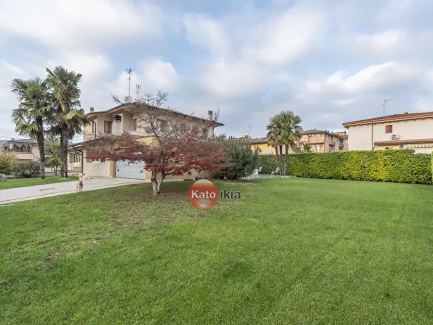 Immagine 2 di Casa bifamiliare in vendita  a Creazzo