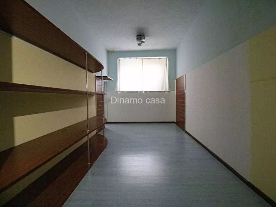 Immagine 6 di Negozio in affitto  a Prato