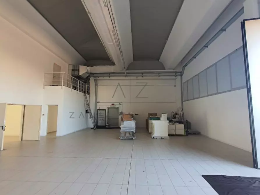 Immagine 6 di Capannone industriale in vendita  in Viale Marco Biagi a Loria