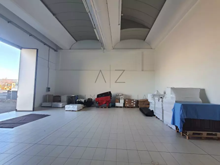 Immagine 9 di Capannone industriale in vendita  in Viale Marco Biagi a Loria