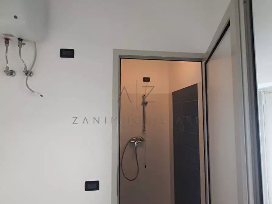 Immagine 14 di Capannone industriale in vendita  in Viale Marco Biagi a Loria