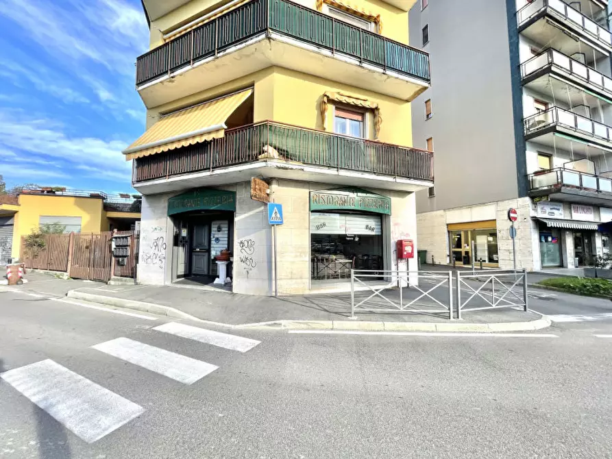 Immagine 2 di Attività commerciale in vendita  in Via Caduti Bollatesi 42 a Bollate