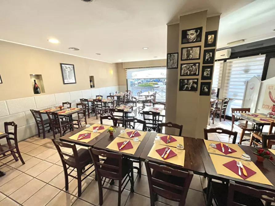 Immagine 4 di Attività commerciale in vendita  in Via Caduti Bollatesi 42 a Bollate