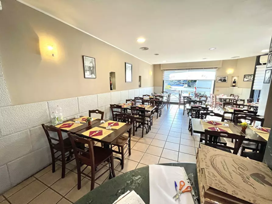 Immagine 5 di Attività commerciale in vendita  in Via Caduti Bollatesi 42 a Bollate