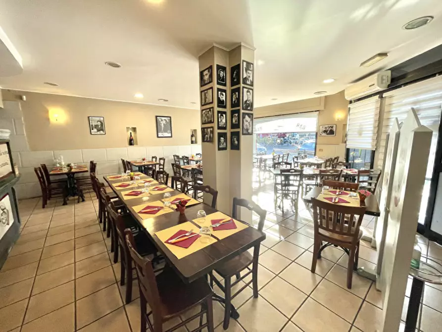 Immagine 7 di Attività commerciale in vendita  in Via Caduti Bollatesi 42 a Bollate