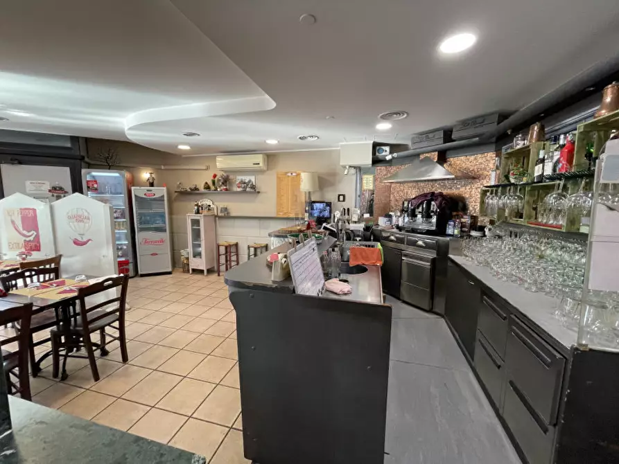 Immagine 22 di Attività commerciale in vendita  in Via Caduti Bollatesi 42 a Bollate