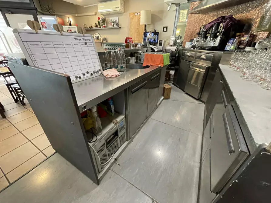 Immagine 27 di Attività commerciale in vendita  in Via Caduti Bollatesi 42 a Bollate