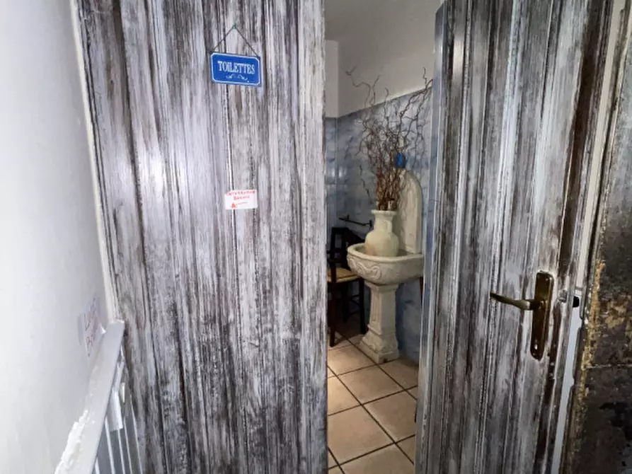 Immagine 31 di Attività commerciale in vendita  in Via Caduti Bollatesi 42 a Bollate