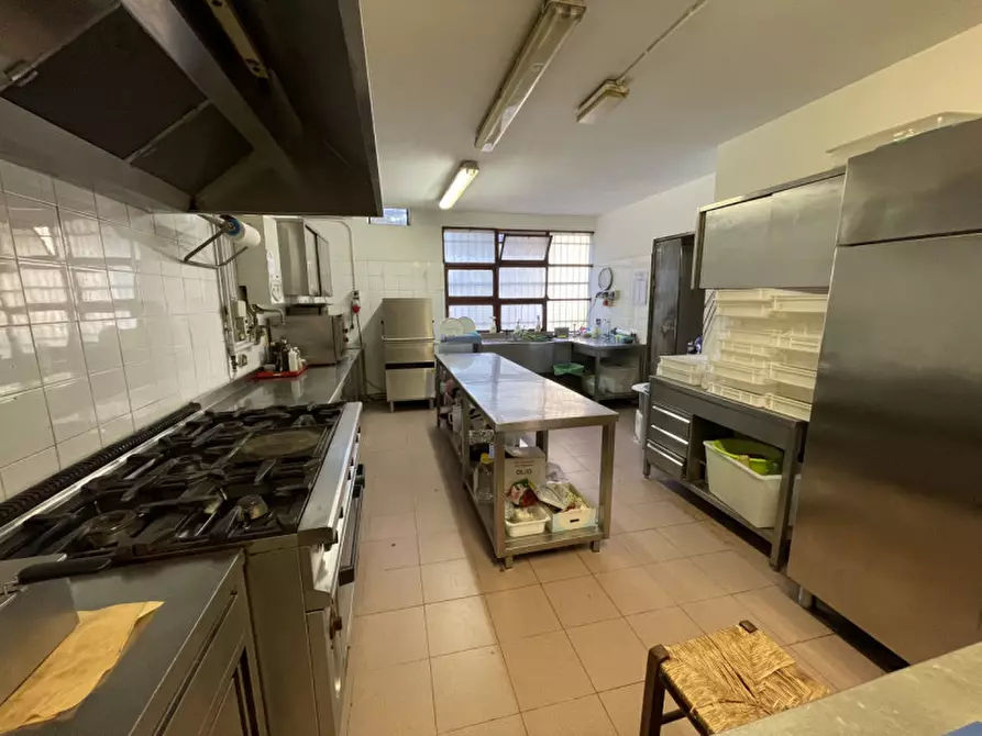 Immagine 39 di Attività commerciale in vendita  in Via Caduti Bollatesi 42 a Bollate