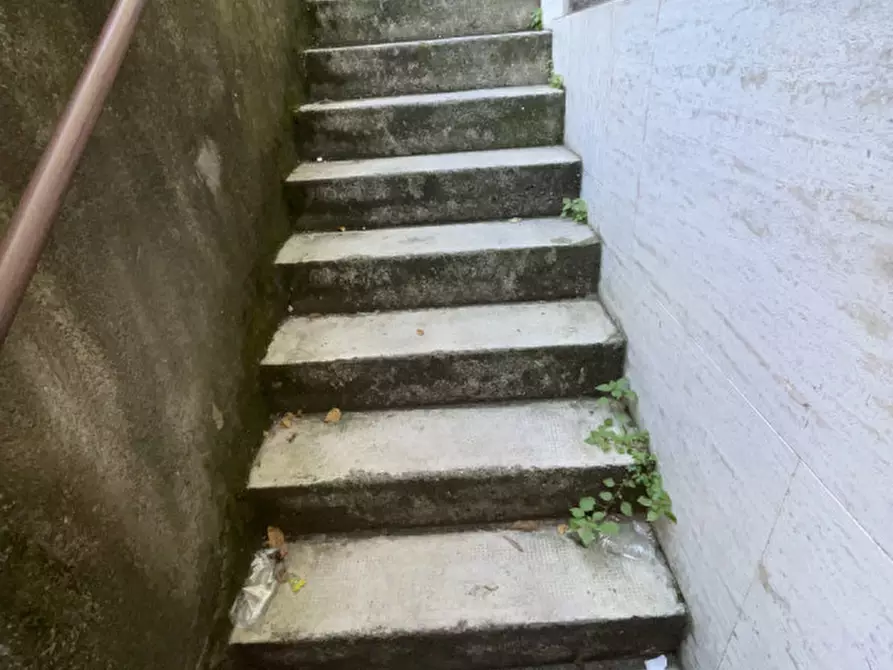 Immagine 53 di Attività commerciale in vendita  in Via Caduti Bollatesi 42 a Bollate