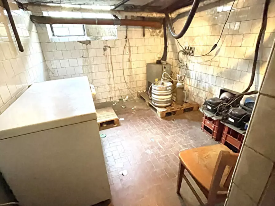 Immagine 54 di Attività commerciale in vendita  in Via Caduti Bollatesi 42 a Bollate