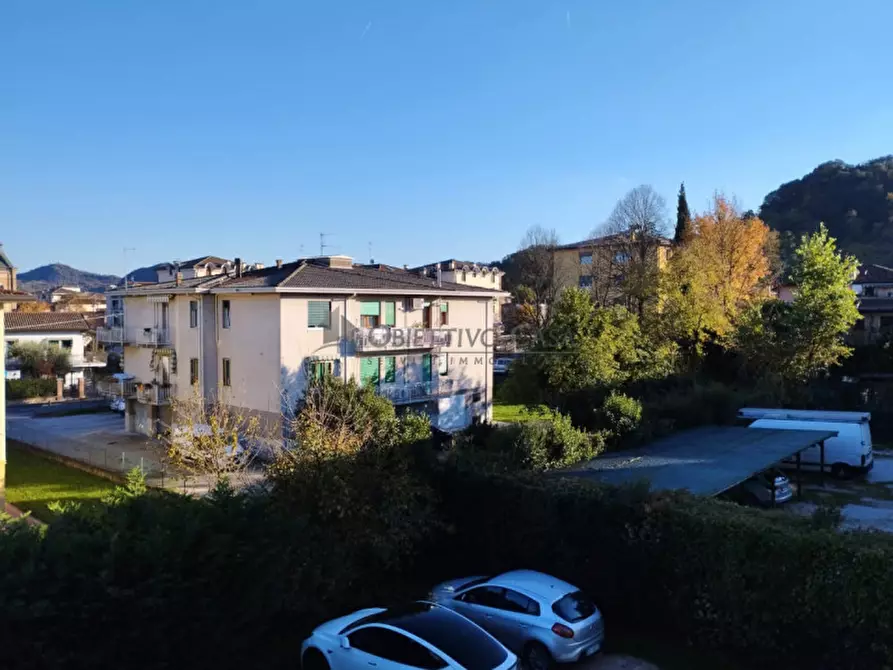 Immagine 2 di Appartamento in vendita  in Via Leonardo da Vinci a Torreglia