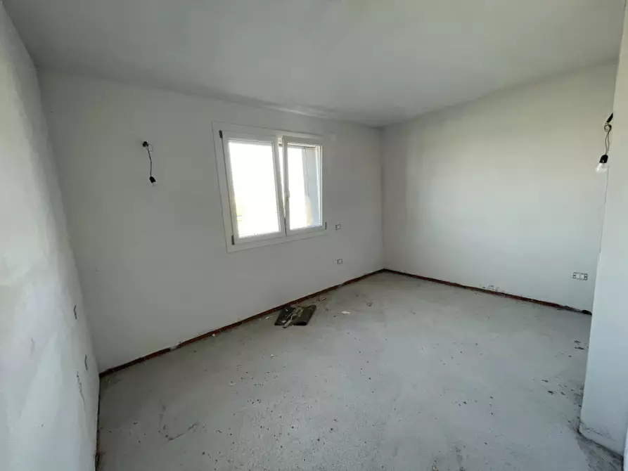 Immagine 12 di Appartamento in vendita  a Suzzara