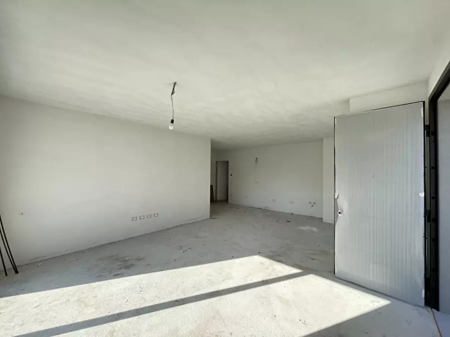 Immagine 16 di Appartamento in vendita  a Suzzara
